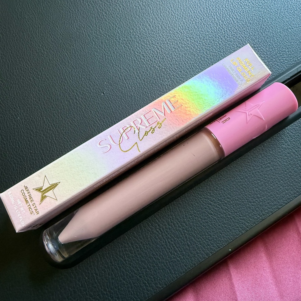 Jeffree Star supreme gloss naked in the dark